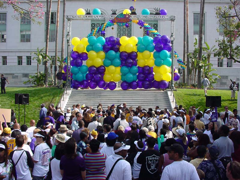 balloon wall