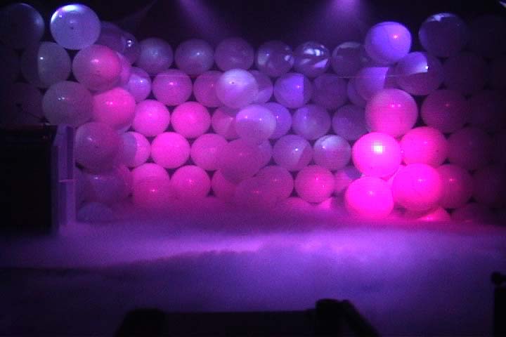 BALLOON WALL preshow TLC Creative