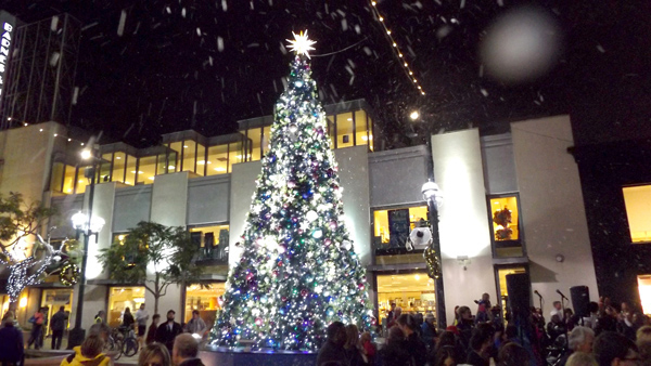 snow at third street promenade by TLC Creative