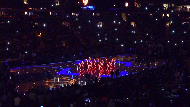 light up LED costumes NY Knicks season opener 2016